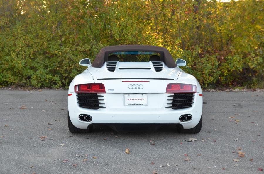  Audi R8 Spyder 2011 года  (NA) (фото 23 из 59)
